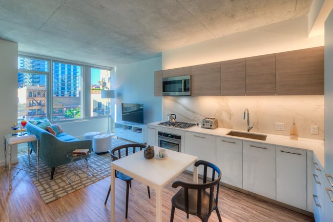 Photo - 160 N Desplaines St Apartment