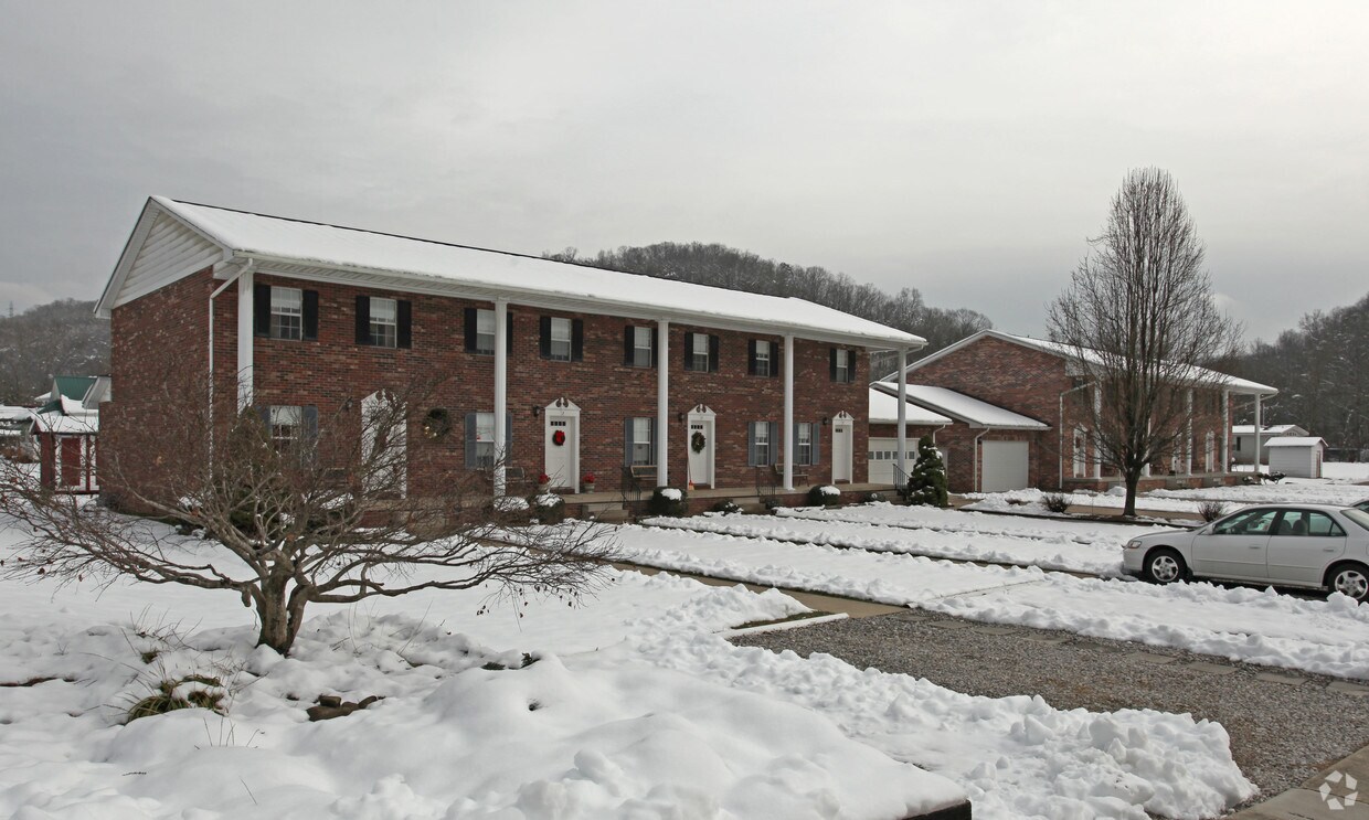Building Photo - 1-16 Lineage Ln