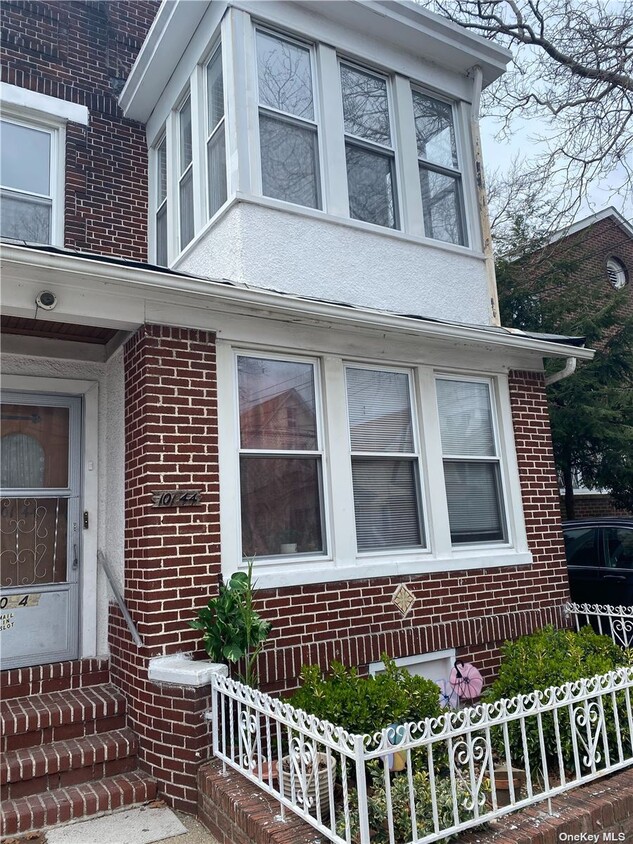 Primary Photo - 101-44 106th St