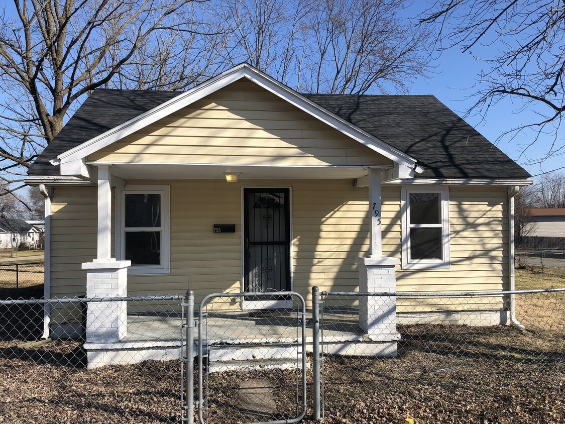 Primary Photo - 795 Johnson Ave