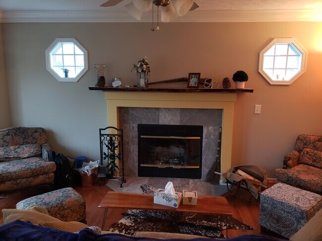 Foto del edificio - 1909 Cambridge Dr