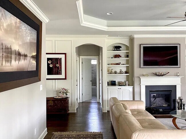 Foto del edificio - 2814 Pine Forest Dr