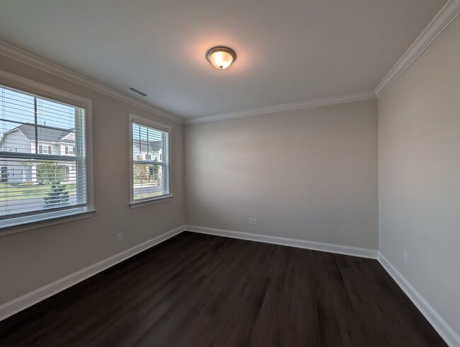 Building Photo - 332 Canyon Spring Trl