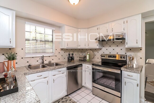 Building Photo - 3312 Forest Creek Dr