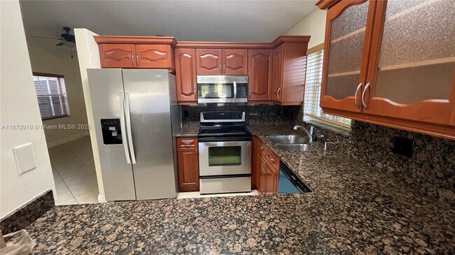 Foto del edificio - 6952 SW 148 Ln