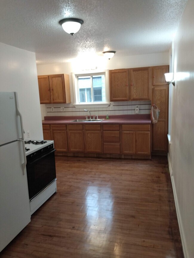 Cocina - 701 Litchfield St