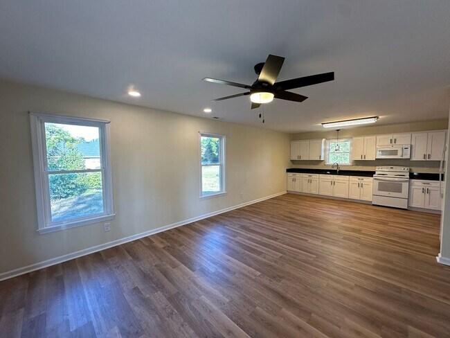 Foto del edificio - Did you say BRAND NEW