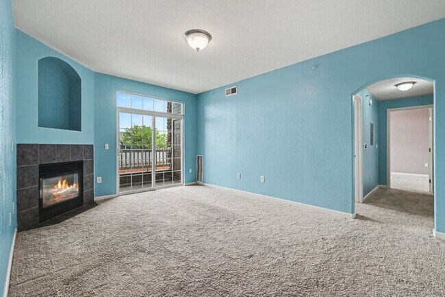 Building Photo - Charming Englewood Condo | 2 Bedrooms, Covered Parking & Community Pool