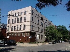 Building Photo - 1048 W Dickens Ave