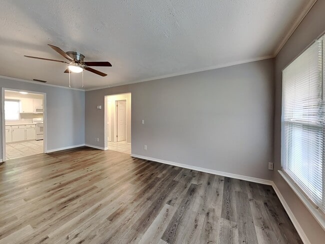 Foto del edificio - 1908 W 16th St