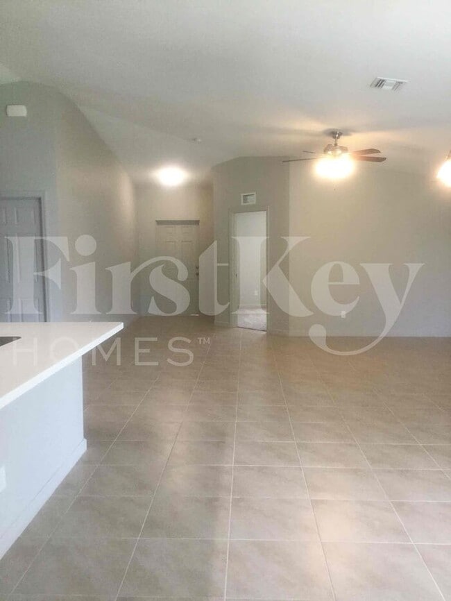 Building Photo - 1351 SW Amboy Ave