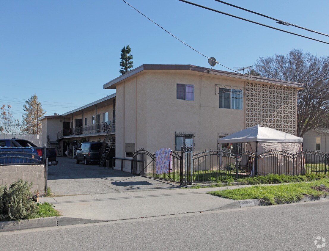Foto principal - 6500 Chanslor Ave