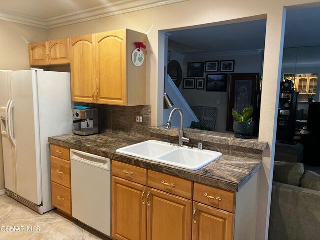 Foto del edificio - 2853 Instone Ct