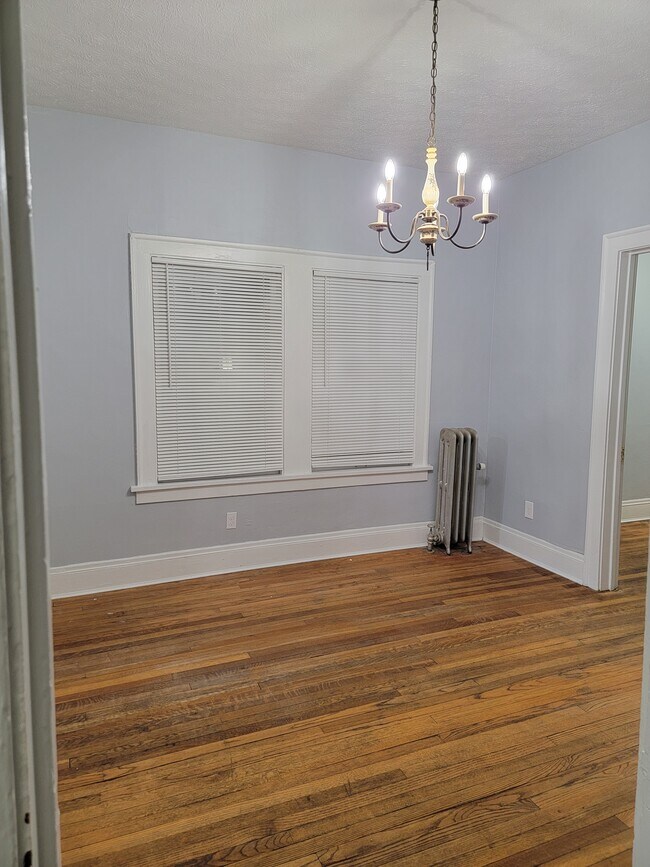 Building Photo - 1670 Lauderdale Ave