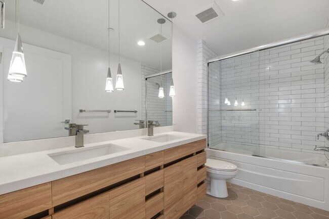 Foto del edificio - 2700 Manhattan Ave