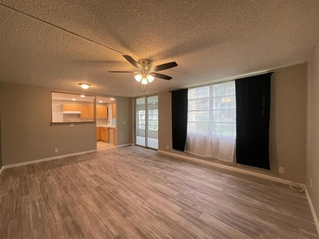 Foto del edificio - 7875 Margate Blvd