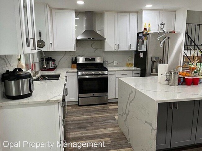 Building Photo - 3 br, 2 bath House - 2426 231st Place NE