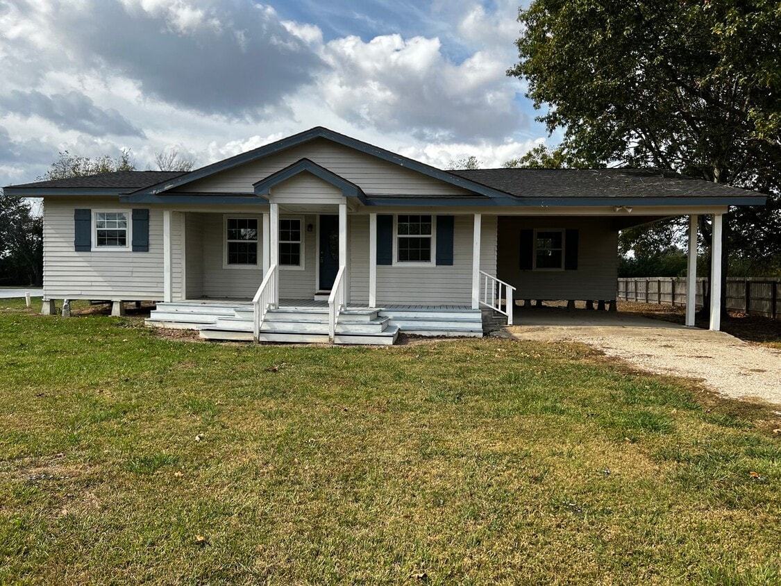 304 Coyote Trail, Maurice, LA 70555 House Rental in Maurice, LA