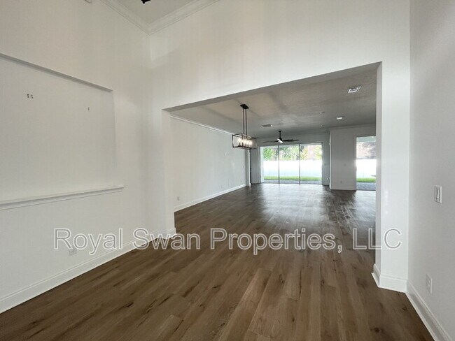 Foto del edificio - 929 Clearview Ave