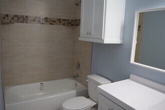 Building Photo - 331 Tite St
