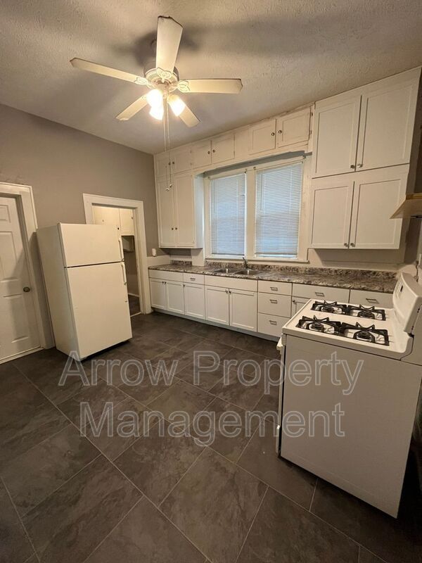 Foto del edificio - 3038 Walnut Ct
