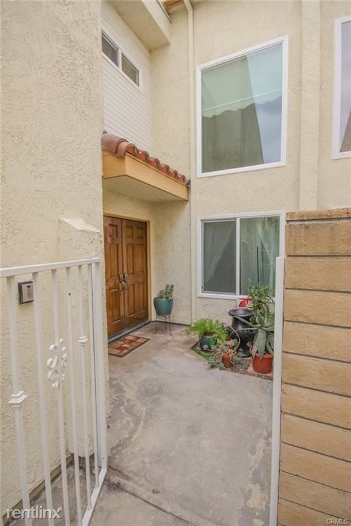 Foto del edificio - 3 br, 3 bath Condo - 405 Genoa St Unit 2