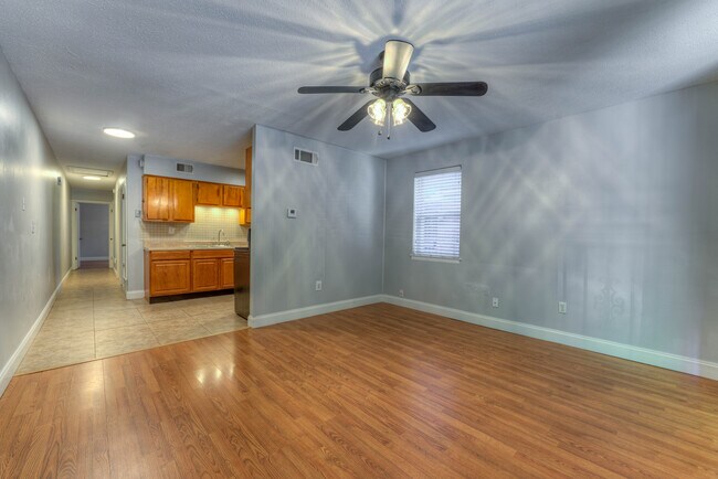 Foto del edificio - 779/781 Metcalf