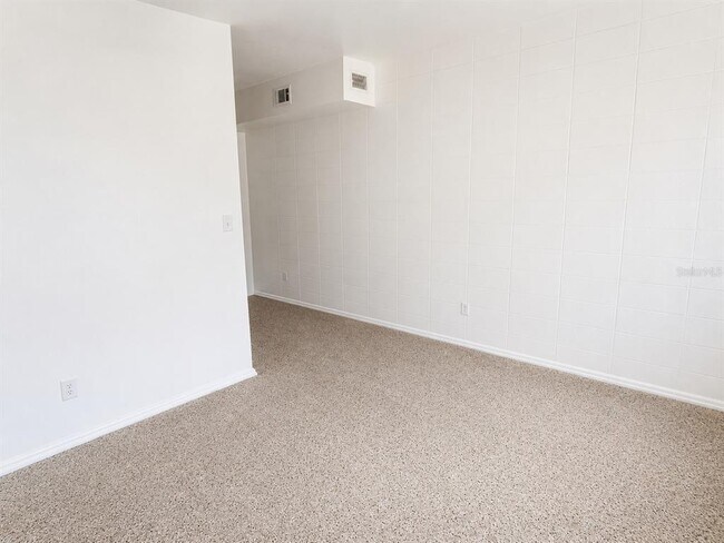 Foto del edificio - 1607 Dauphin Ln
