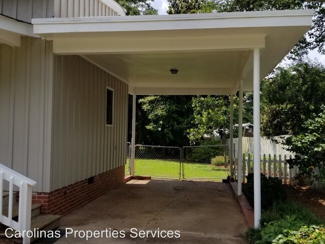 Foto del edificio - 3 br, 3 bath House - 209 Springs St