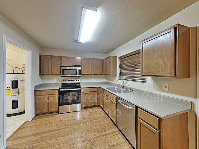 Foto del edificio - 135 Blue Juniper