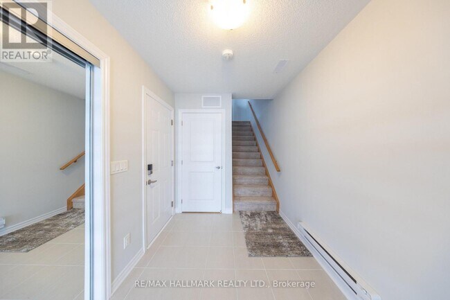 Building Photo - 1198 Greentree Path