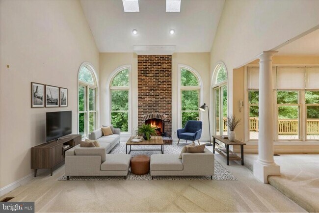 Foto del edificio - 9715 Middleton Ridge Rd