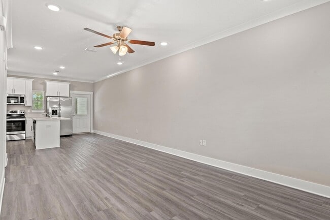 Building Photo - 146 N Sand Palm Rd