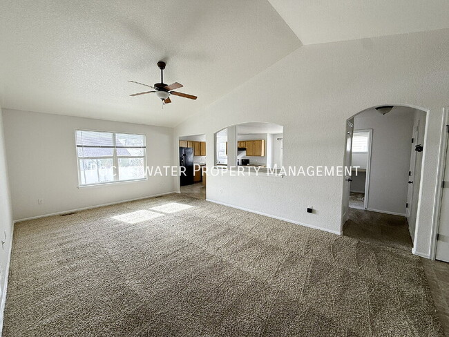 Building Photo - 3392 Hackberry Ln