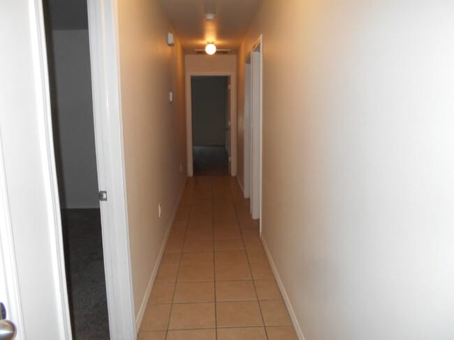 Building Photo - 808 N Evanston Ave