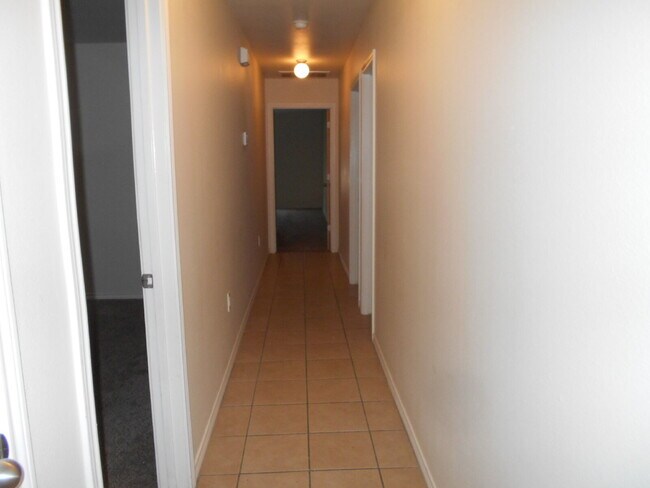 Foto del edificio - 808 N Evanston Ave