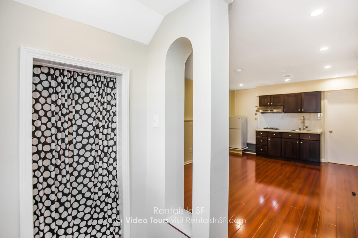Primary Photo - 768 Rolph St