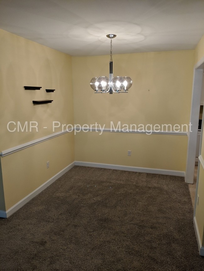 Foto del edificio - 7026 Quail Hill Rd