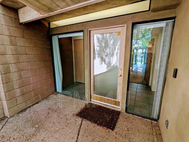 Building Photo - 4105 Bay Ct NE