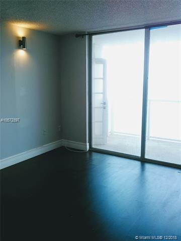 Foto del edificio - 1301 NE Miami Gardens Dr