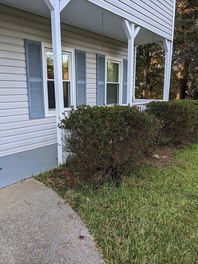 Foto del edificio - Room in Single Family Home on Karl Ct
