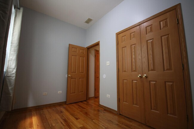 Building Photo - 3146 W Fillmore St