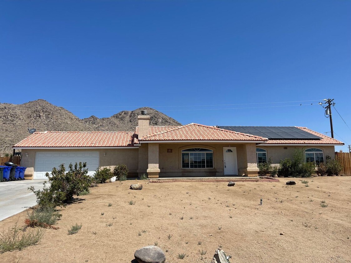 Foto principal - Bright Single-Story 4BR in Apple Valley — ...