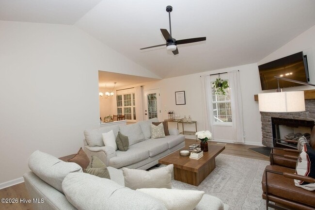 Foto del edificio - 681 Ginesing Dr