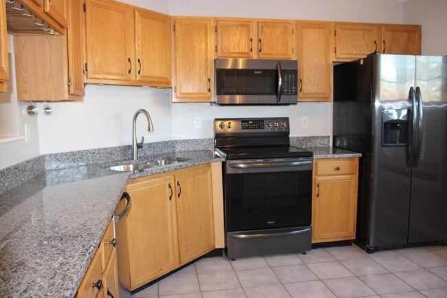 Foto del edificio - 433 Ellis Ln