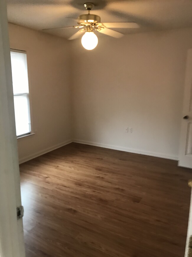 Building Photo - 100 Lanier Dr