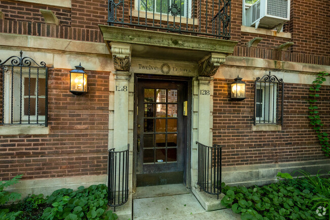 Entrance - 1218 E Madison Park