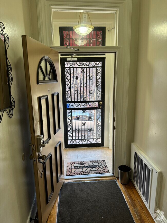 Central Slope Apartments for Rent with High Ceilings Brooklyn, NY 1