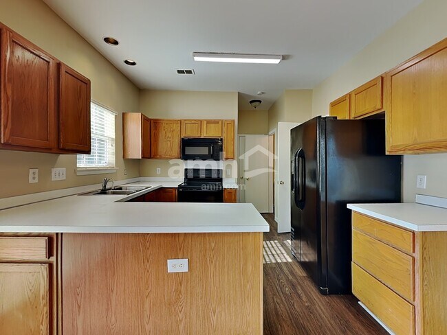 Foto del edificio - 13220 Lampmeade Ln