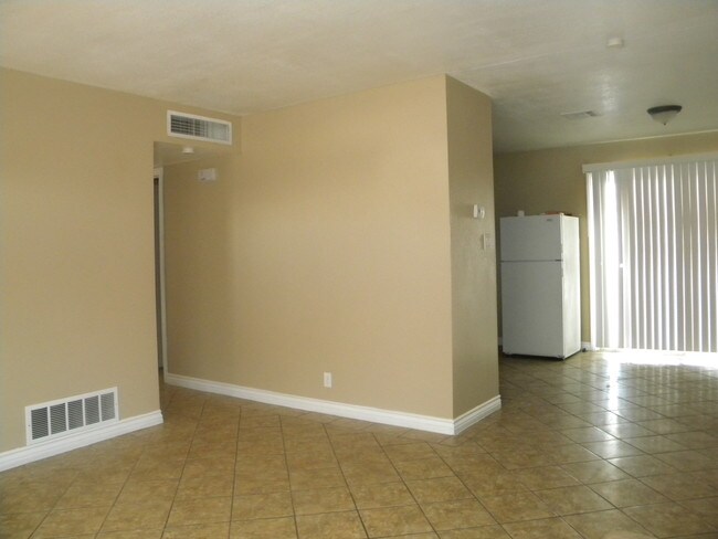 Building Photo - 6428 Evergreen Ave